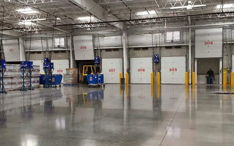 Warehouse and Distribution Centers Floor Cleaning Services