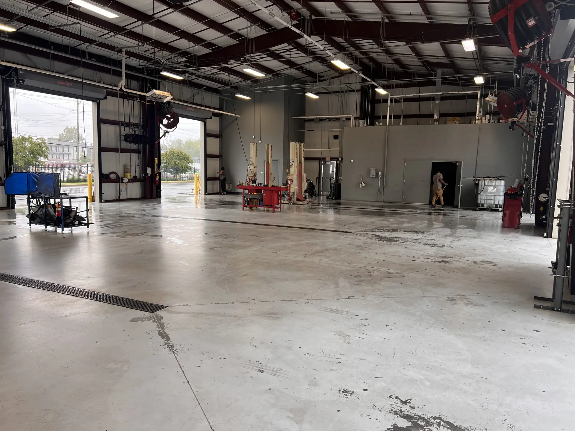 Garage & Mechanic Shop Floor Cleaning Services | Metro Atlanta | 360 Floor Cleaning”